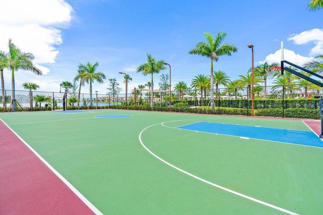 8125 Hobbes Way, Palm Beach Gardens, FL 33418