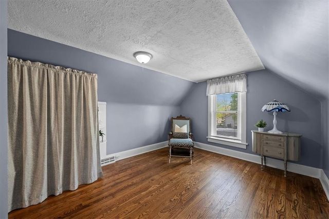 9101 Holmes Road, Kansas City, MO 64131