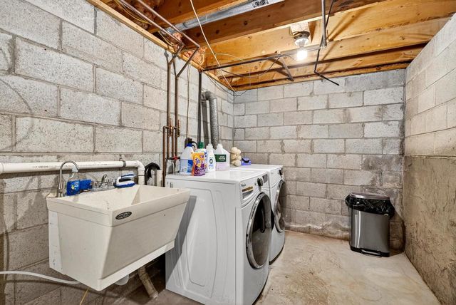 N5733 ROCKLAND BEACH ROAD, Hilbert, WI 54129