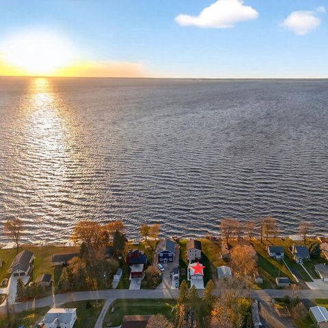 N5733 ROCKLAND BEACH ROAD, Hilbert, WI 54129