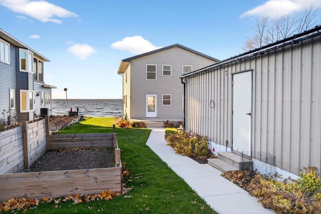 N5733 ROCKLAND BEACH ROAD, Hilbert, WI 54129