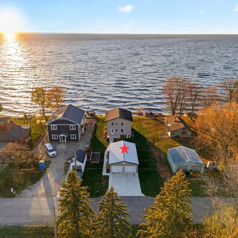 N5733 ROCKLAND BEACH ROAD, Hilbert, WI 54129