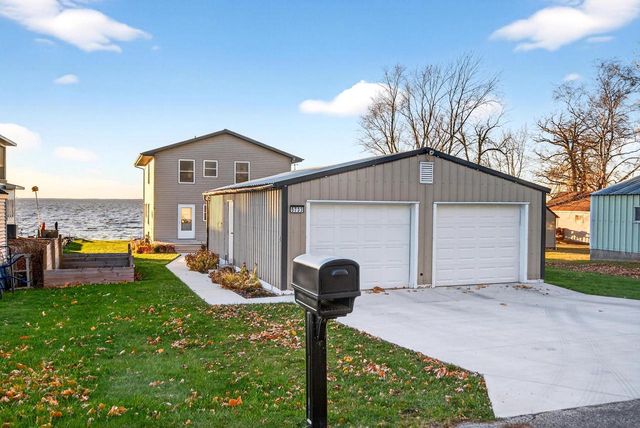 N5733 ROCKLAND BEACH ROAD, Hilbert, WI 54129