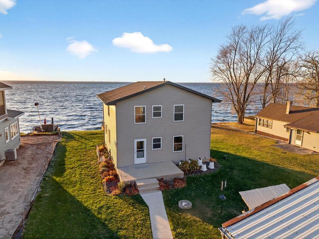 N5733 ROCKLAND BEACH ROAD, Hilbert, WI 54129