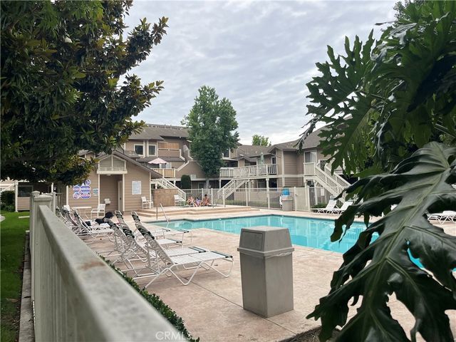 6951 Knollcrest Lane 56, Garden Grove, CA 92845