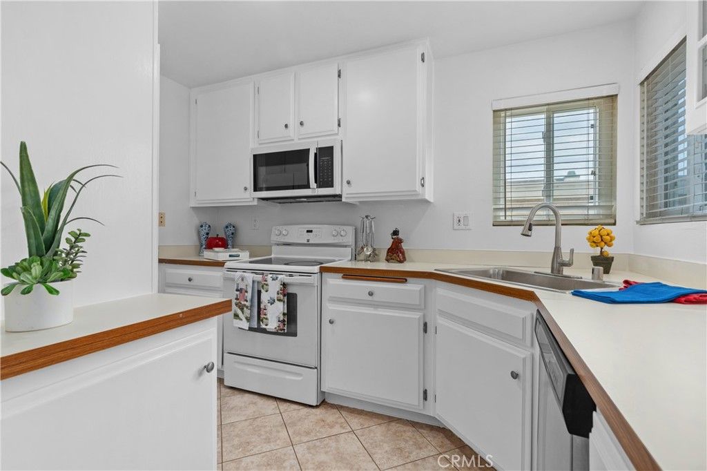 6951 Knollcrest Lane 56, Garden Grove, CA 92845 — photo 5
