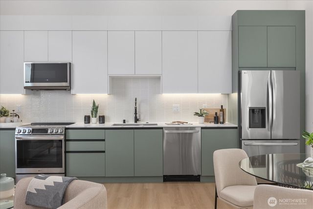 3120 Queen Anne Avenue N, Seattle, WA 98109