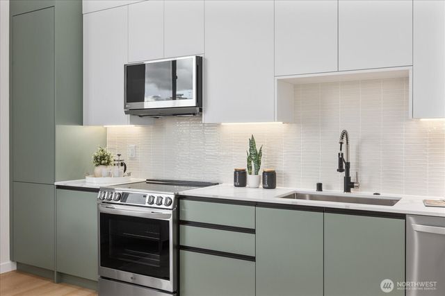 3120 Queen Anne Avenue N, Seattle, WA 98109