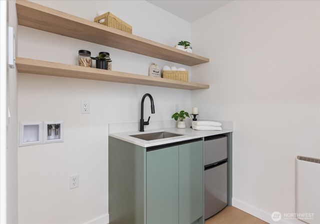 3120 Queen Anne Avenue N, Seattle, WA 98109