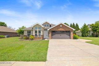 111 Zachary Lane, Carl Junction, MO 64834