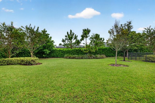 4529 Pinehurst Trail W, Oakland Park, FL 33309