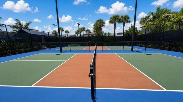 4529 Pinehurst Trail W, Oakland Park, FL 33309