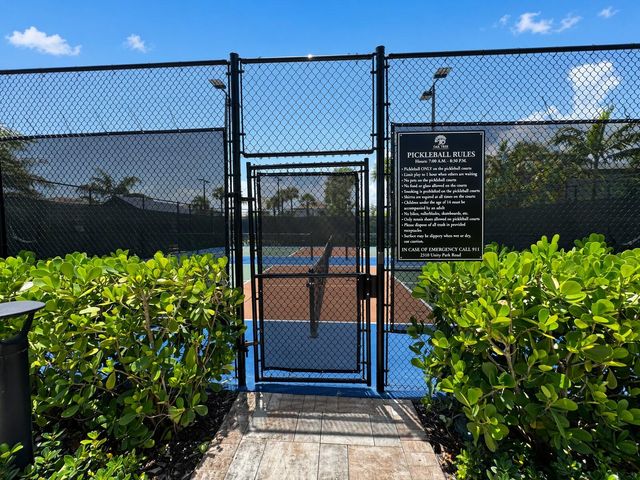 4529 Pinehurst Trail W, Oakland Park, FL 33309