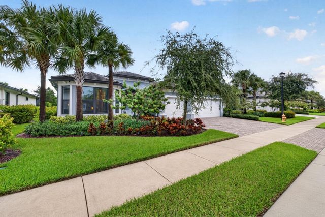 4529 Pinehurst Trail W, Oakland Park, FL 33309