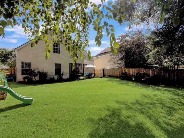1137 Peninsula Cove Drive, Charleston, SC 29492