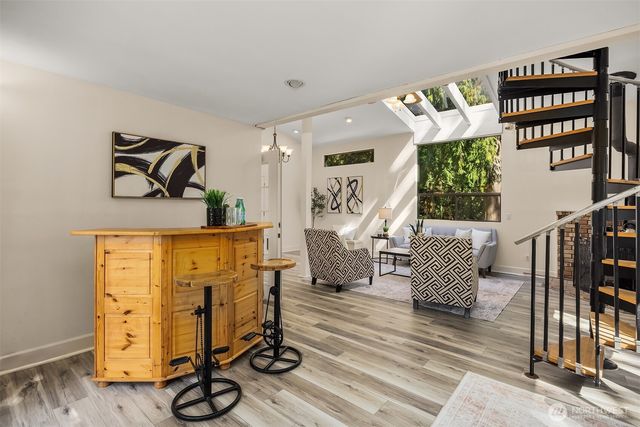 12034 206th Place SE, Issaquah, WA 98027