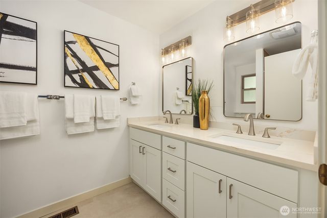 12034 206th Place SE, Issaquah, WA 98027