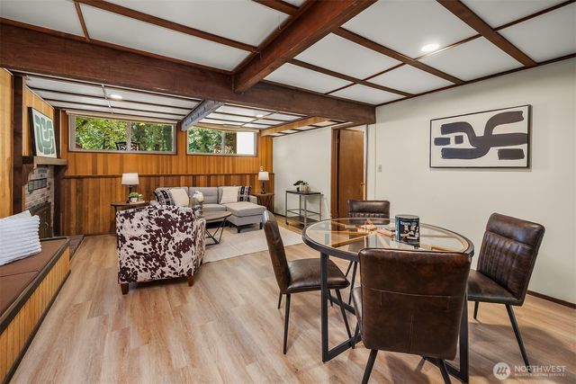 12034 206th Place SE, Issaquah, WA 98027