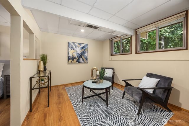 12034 206th Place SE, Issaquah, WA 98027