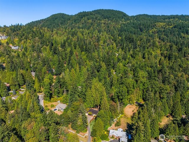 12034 206th Place SE, Issaquah, WA 98027