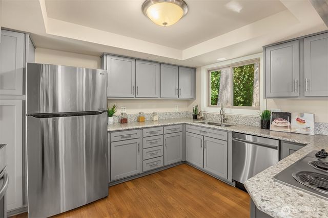 12034 206th Place SE, Issaquah, WA 98027