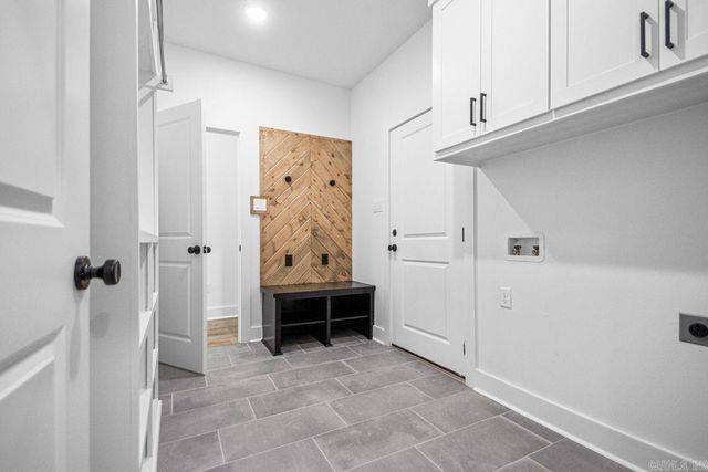 3851 Spencer Crossing Drive, Benton, AR 72019