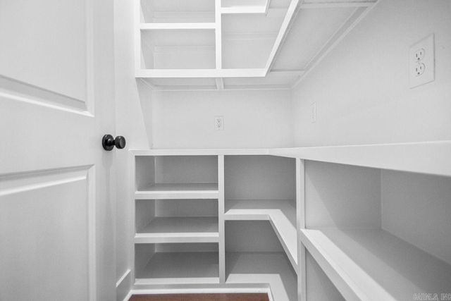 3851 Spencer Crossing Drive, Benton, AR 72019