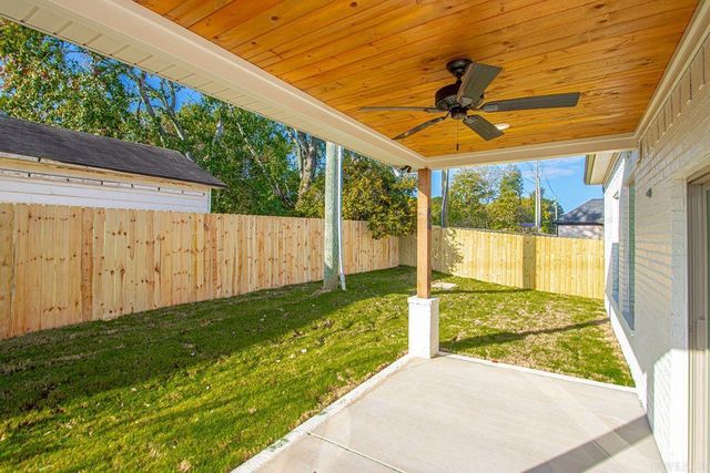 3851 Spencer Crossing Drive, Benton, AR 72019