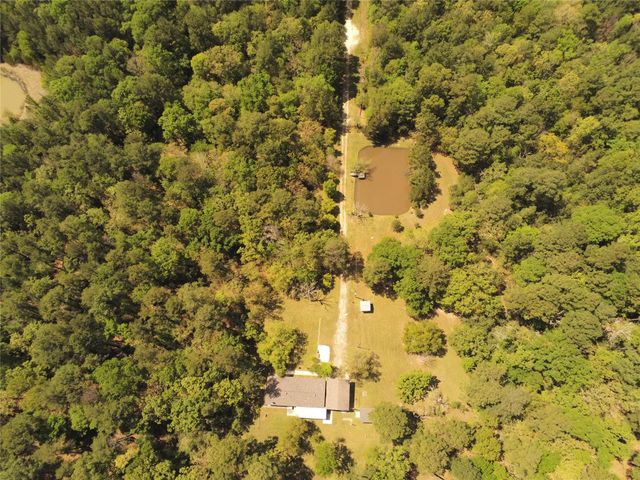 45 Oak Glen, Huntsville, TX 77320