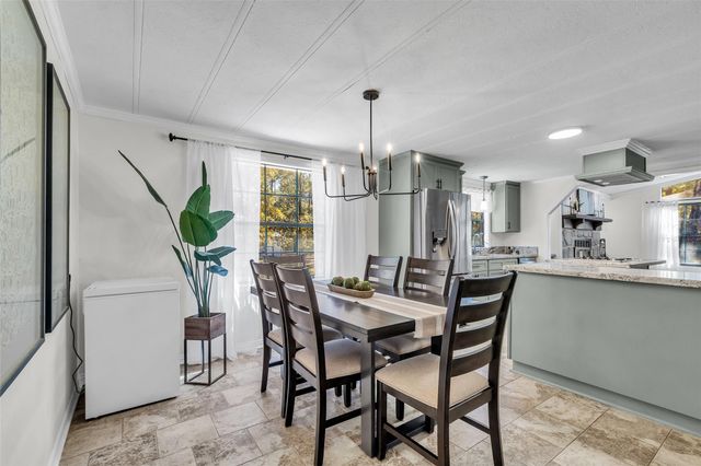 45 Oak Glen, Huntsville, TX 77320