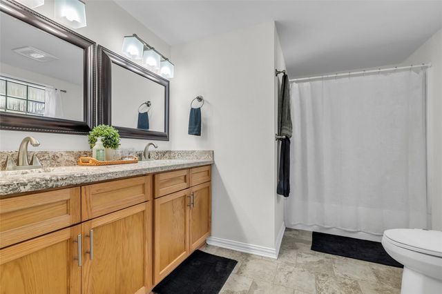 45 Oak Glen, Huntsville, TX 77320