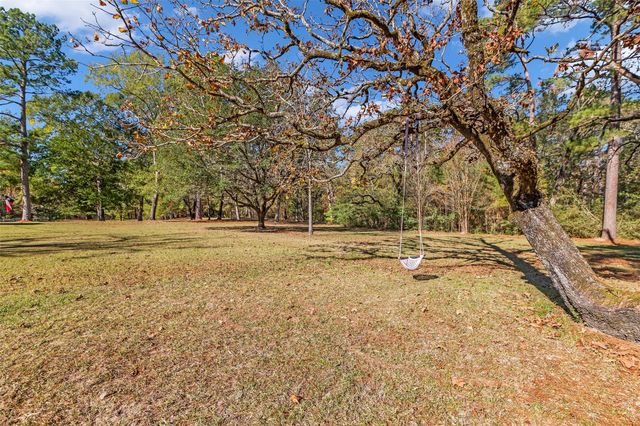 45 Oak Glen, Huntsville, TX 77320