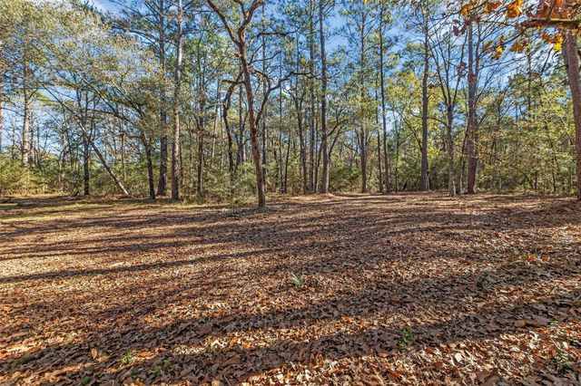 45 Oak Glen, Huntsville, TX 77320