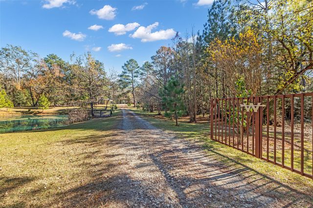 45 Oak Glen, Huntsville, TX 77320