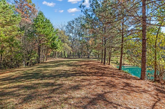 45 Oak Glen, Huntsville, TX 77320
