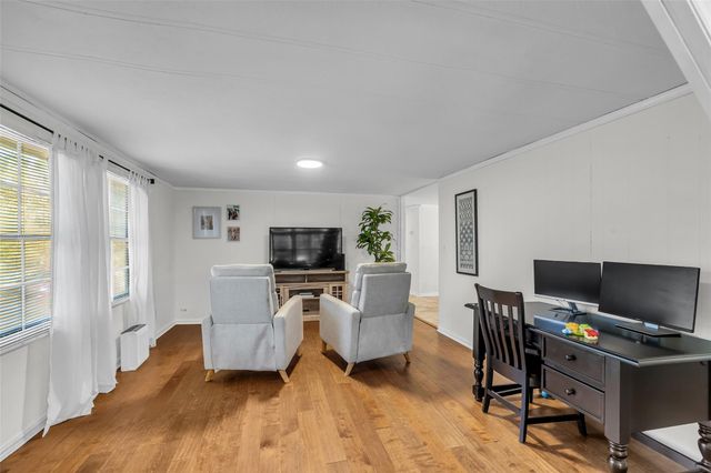 45 Oak Glen, Huntsville, TX 77320