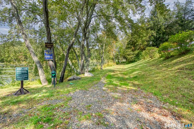 47 Woods Way 47, Woodbury, CT 06798