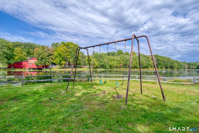 47 Woods Way 47, Woodbury, CT 06798