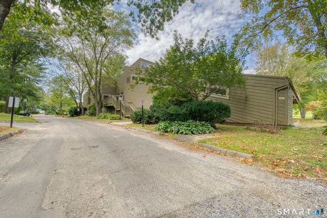 47 Woods Way 47, Woodbury, CT 06798