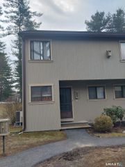 47 Woods Way 47, Woodbury, CT 06798