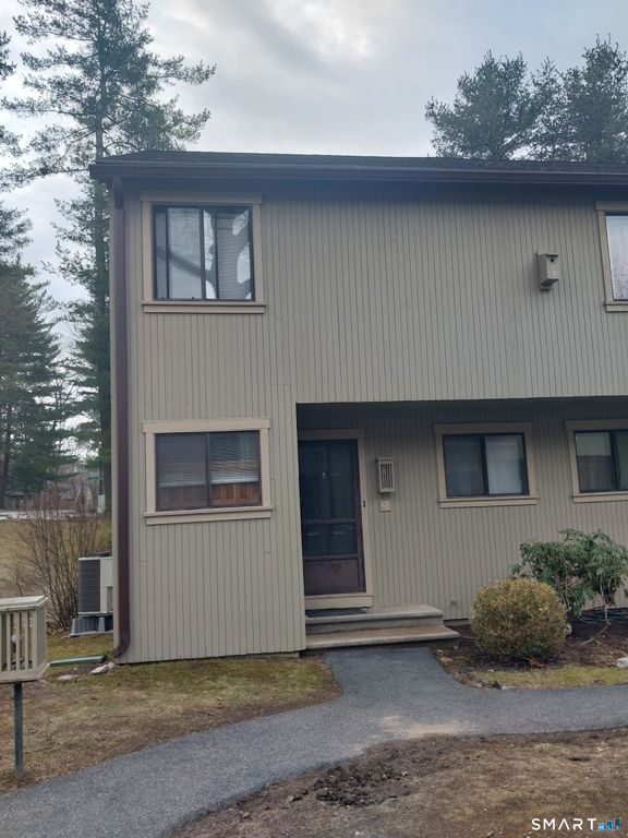 47 Woods Way 47, Woodbury, CT 06798