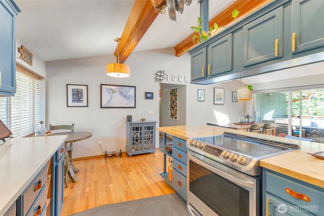 5811 Vickery Avenue E, Tacoma, WA 98443