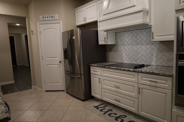 277 Allegheny Drive, Burleson, TX 76028