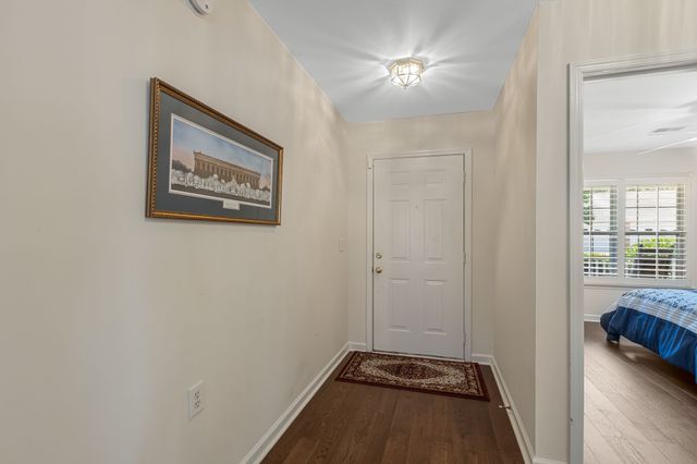 18 Holland Park Ln, Franklin, TN 37069