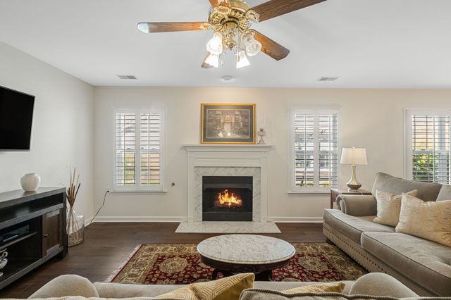 18 Holland Park Ln, Franklin, TN 37069