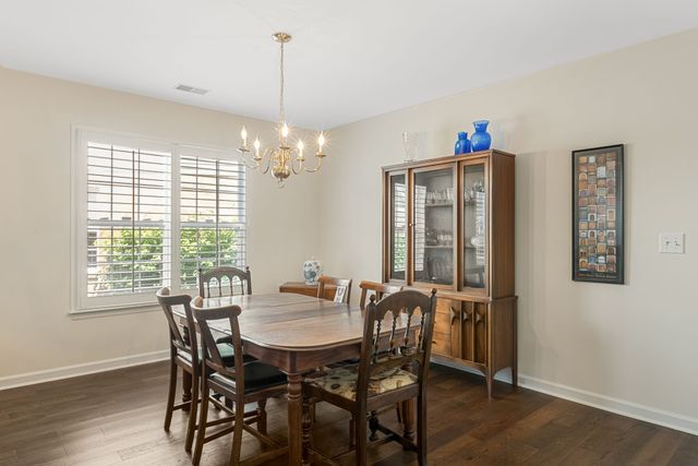 18 Holland Park Ln, Franklin, TN 37069