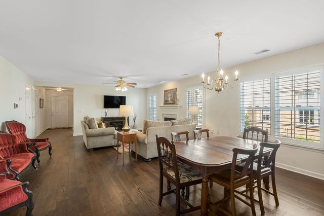 18 Holland Park Ln, Franklin, TN 37069