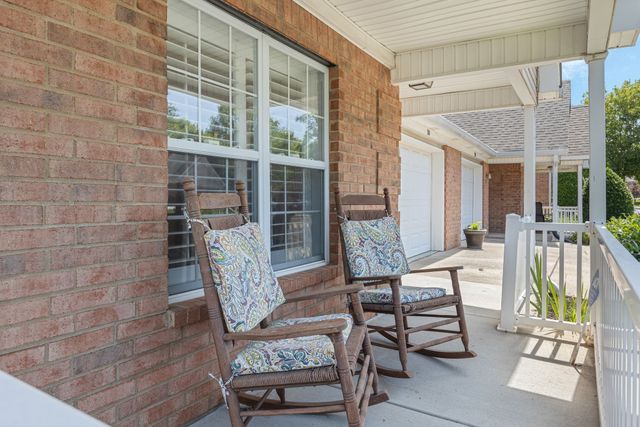 18 Holland Park Ln, Franklin, TN 37069