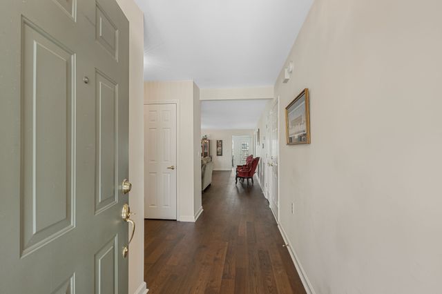 18 Holland Park Ln, Franklin, TN 37069