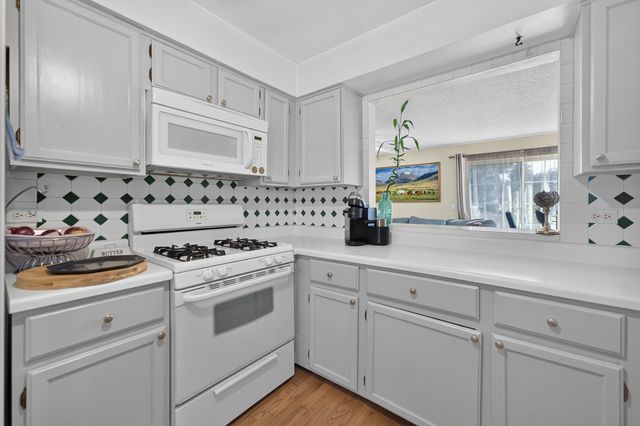 755 W Happfield Drive, Arlington Heights, IL 60004